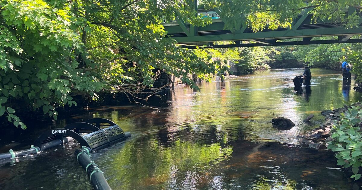 Wrwc COX Communications & WRWC Install Bandalong Bandit™ Litter Trap on ...